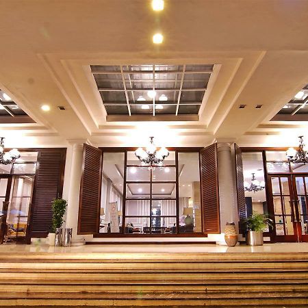 Royal Hotel Bogor Exterior photo