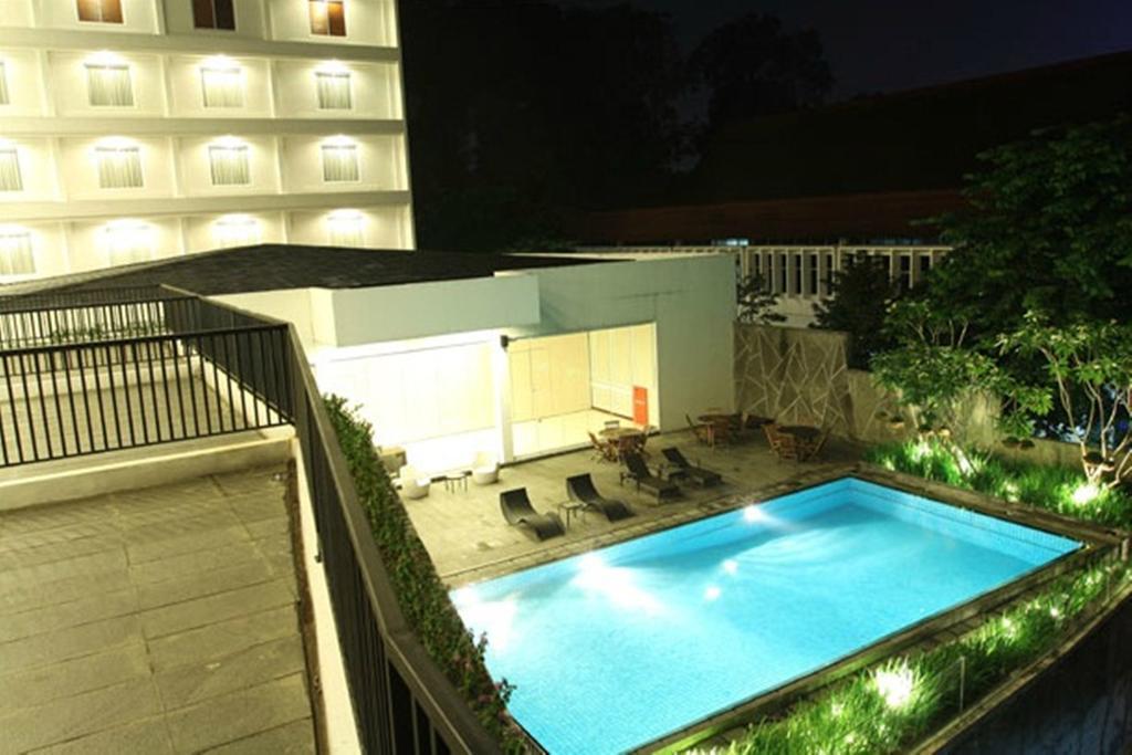 Royal Hotel Bogor Exterior photo